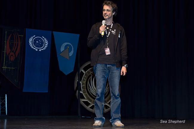 Olav fala sobre a Operação Tolerância Zero. Foto: Sea Shepherd Alemanha/Cordesh
