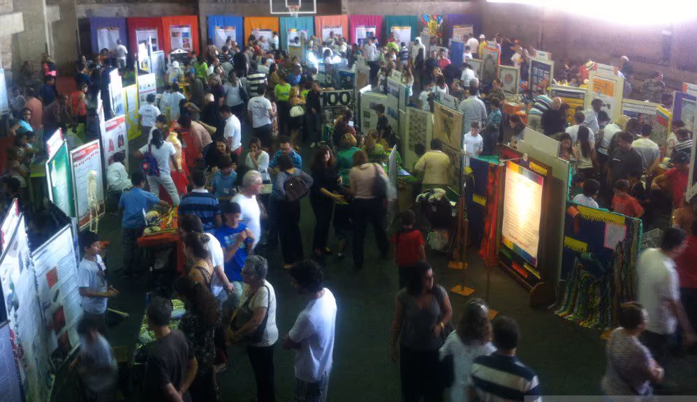 Visão geral da Feira de Ciências / Foto: Átila Mello