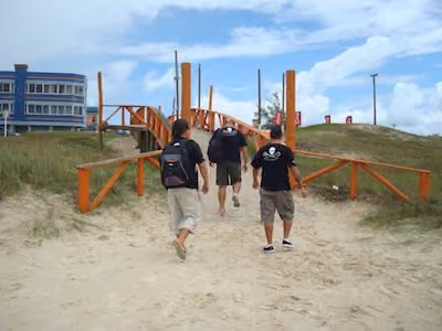 Equipe do ISSB no local do desastre