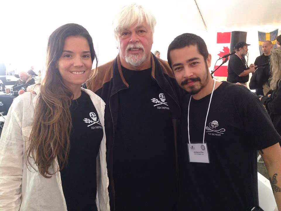 Sofia Graça Aranha, Capitão Paul Watson e Guilherme Pirá. Foto: Sea Shepherd