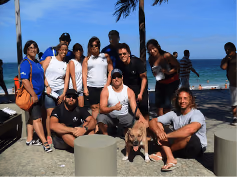 Em pé, da esq para dir.:Josiane, Flávia, Raphael, Lívia, Gisele, André, Rodolpho e Bianca. Sentados: Gabriel, Luiz e Daniel