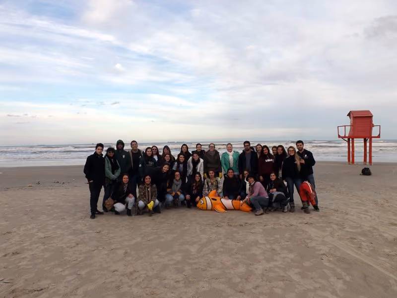 Fim da simulação na praia. Foto: Rodrigo Marques/ISSB