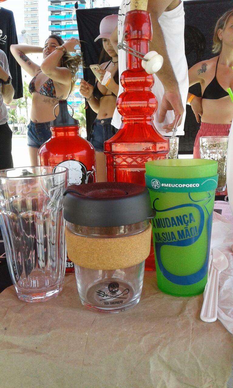 Em nossas limpezas de praia a mesa de boas práticas é sempre presente para a conscientização dos banhistas