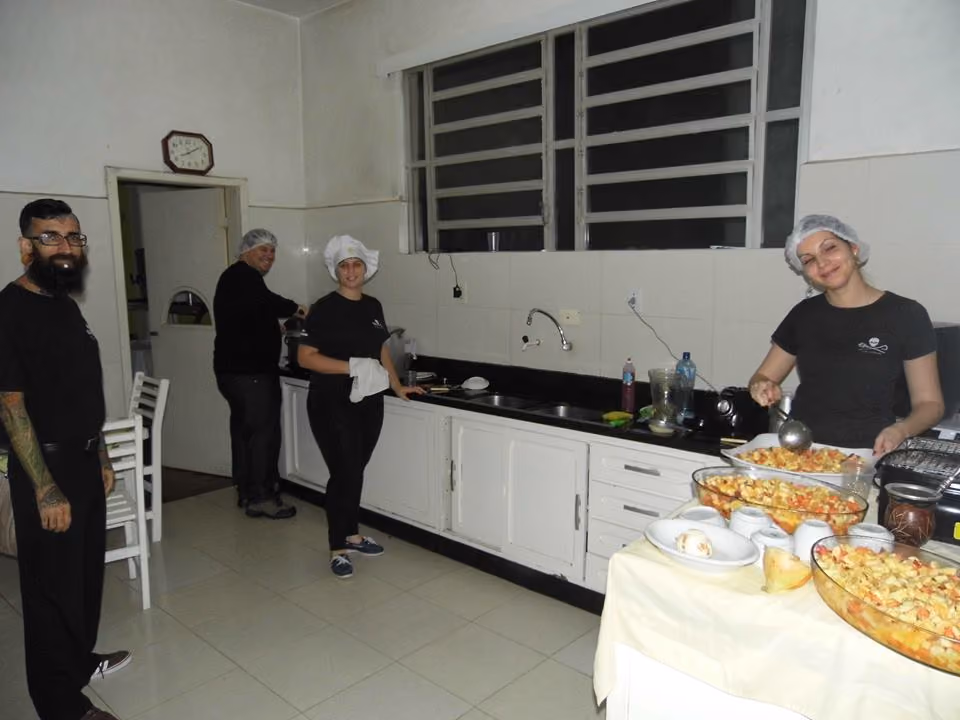 Preparação do jantar vegano/ ISSB