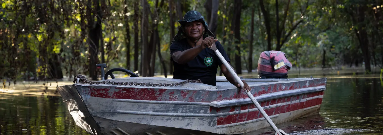 Durante a viagem da expediçao boto da amazonia, 7 dias foram para vistiar as aldeias do Lago Coari