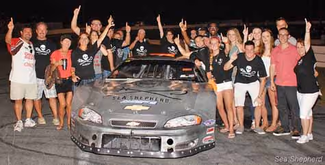 Zack Jarrell, equipe, simpatizantes e membros da Sea Shepherd Onshore no evento