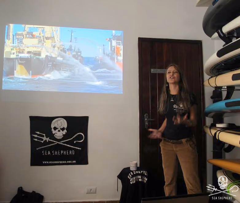 Apresentação Sea Shepherd com a voluntária Mara Lott
