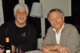 Capitão Paul Watson e José Bové, em Paris