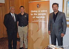 O ombudsman John Walters, Steve Roest e Laurens de Groot