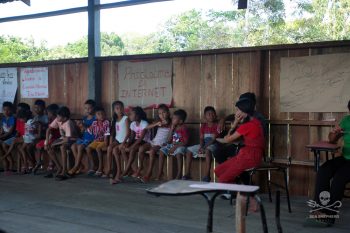 Aula em comunidade no Amazonas
